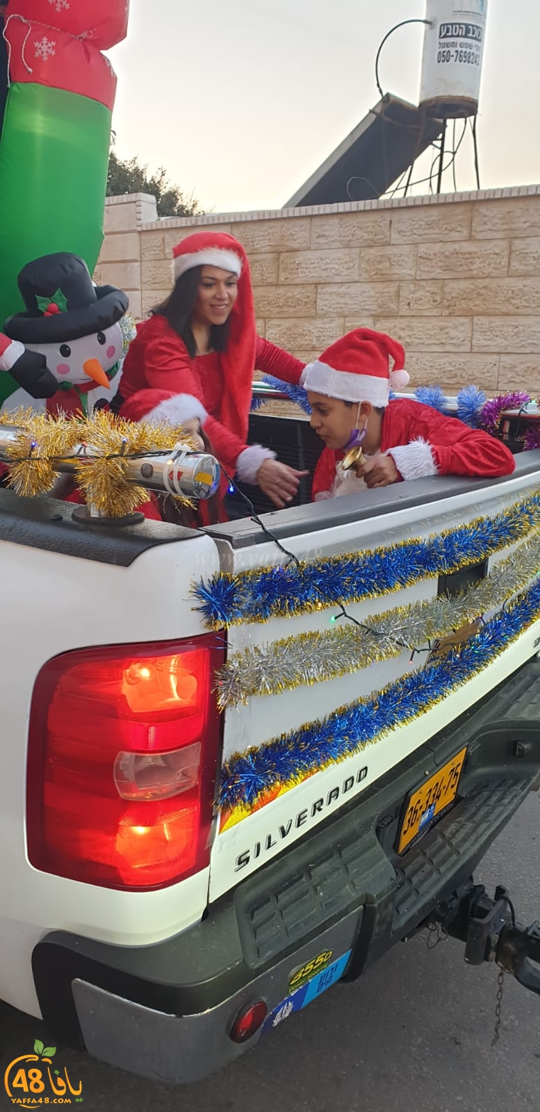  فيديو: قافلة احتفالية تجوب شوارع مدينة يافا بمناسبة عيد الميلاد المجيد 